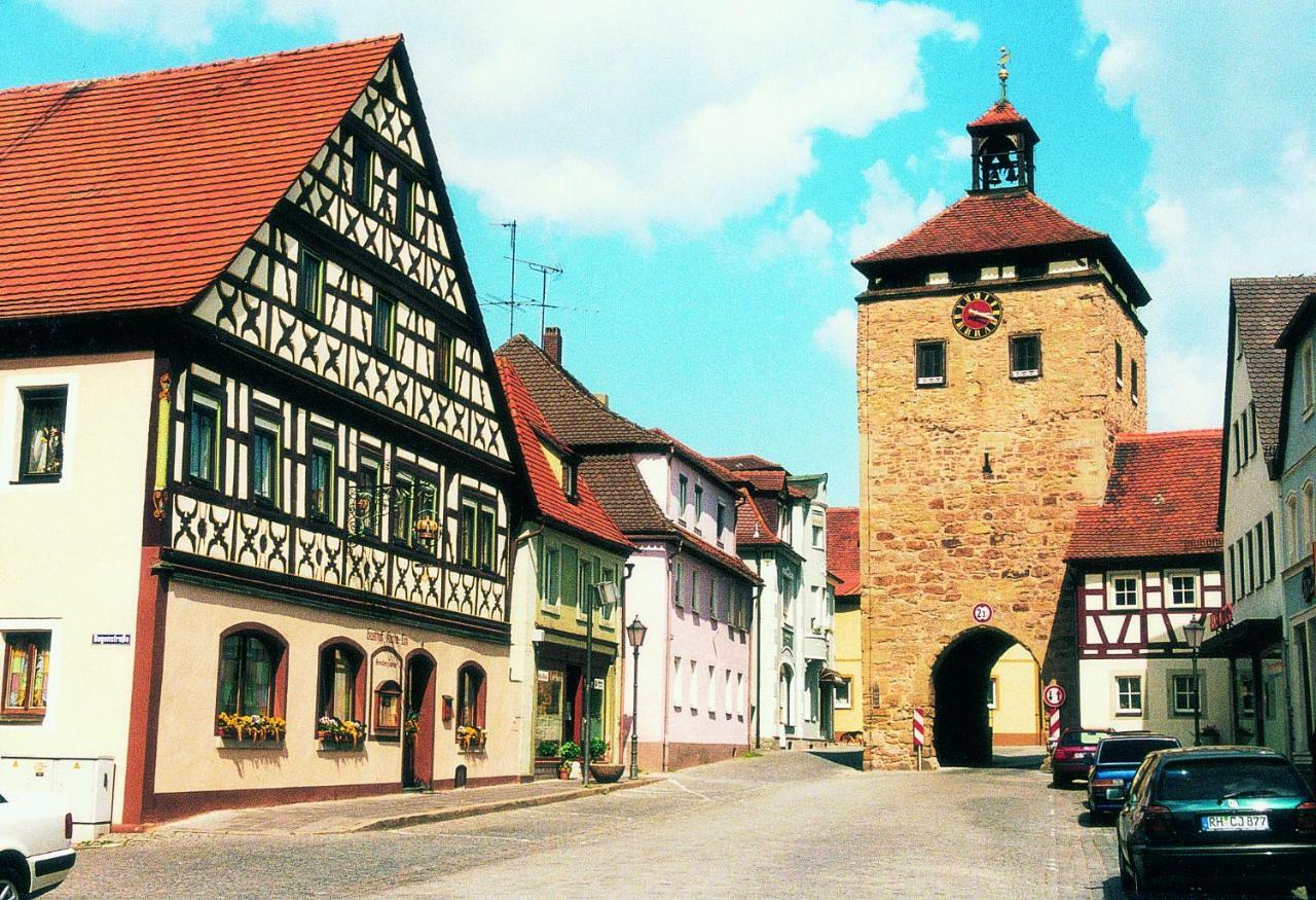 Hotel-Gasthof Krone-Lax Scheinfeld Buitenkant foto